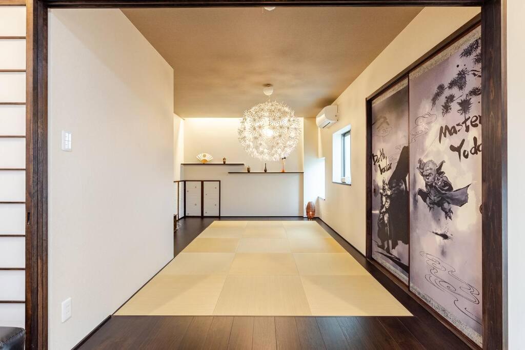 Sleeps 9 / Near Expo & Usj / 3min Sta / 2 Bath Apartment