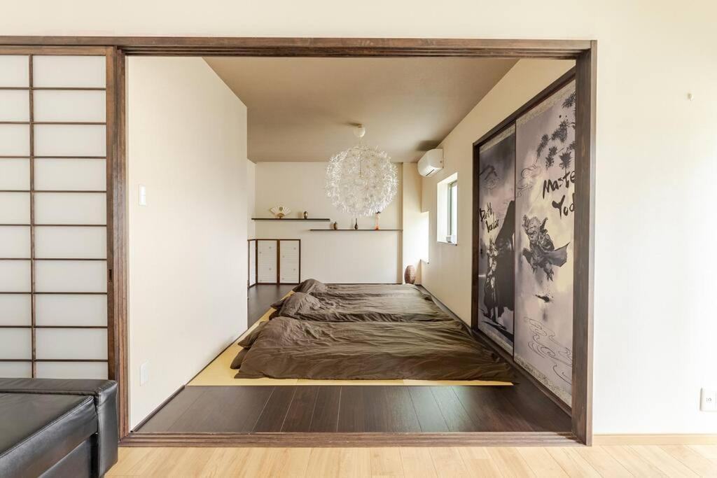 Sleeps 9 / Near Expo & Usj / 3min Sta / 2 Bath * Osaka