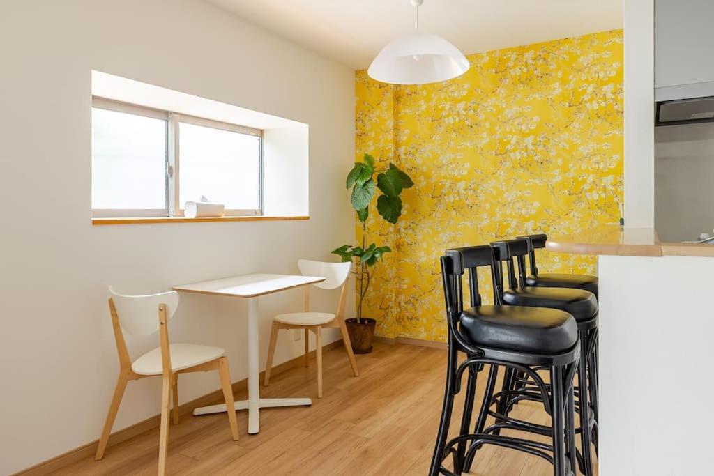 Apartment Sleeps 9 / Near Expo & Usj / 3min Sta / 2 Bath