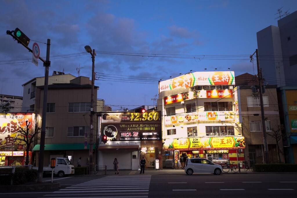 Sleeps 9 / Near Expo & Usj / 3min Sta / 2 Bath Apartment Osaka