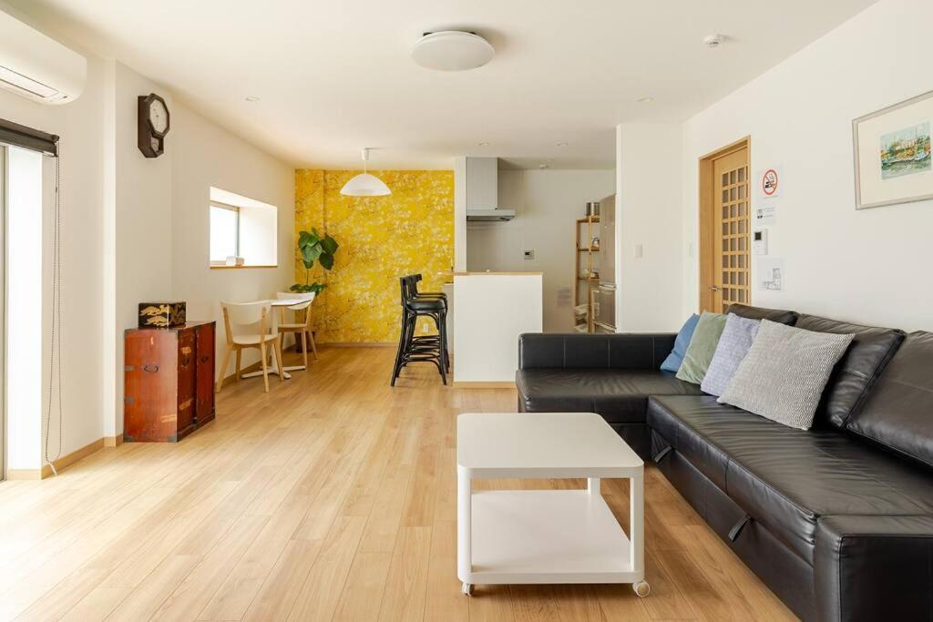 Sleeps 9 / Near Expo & Usj / 3min Sta / 2 Bath *